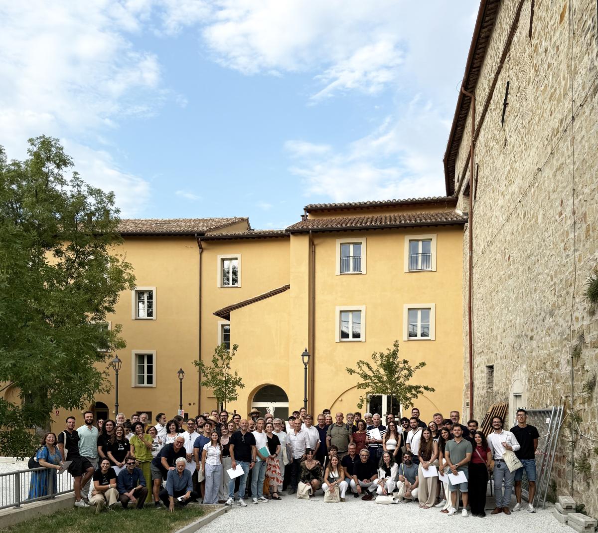 IMG_3836_foto_di_gruppo_r_0.jpg